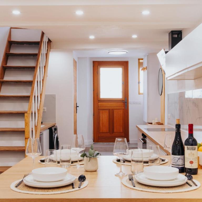 Perfect family-oriented and recently renovated townhouse in the old Antibes - Appartement - 11