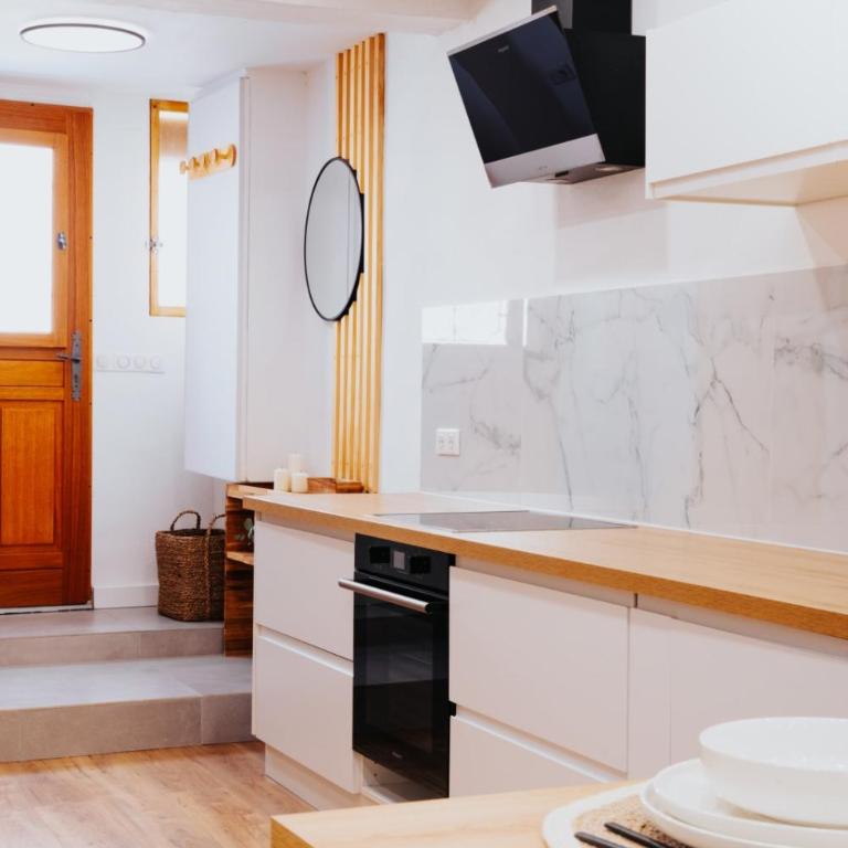 Perfect family-oriented and recently renovated townhouse in the old Antibes - Appartement - 10