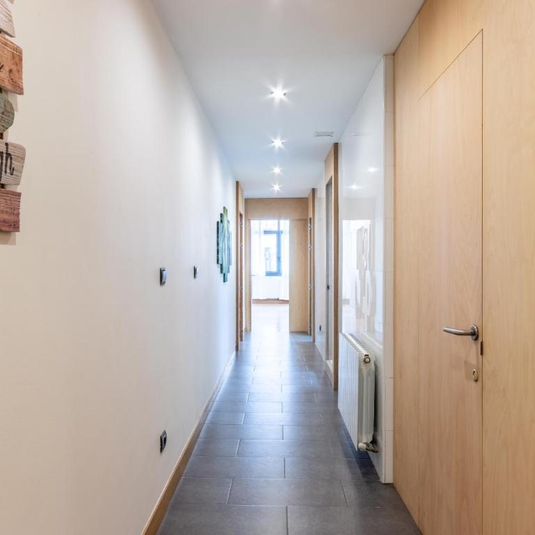 NEW! Lovely 3-Bedroom Loft in Bilbao - Three-Bedroom Apartment - 10