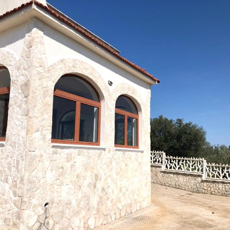 Villa Badessa - Two-Bedroom Villa - 3