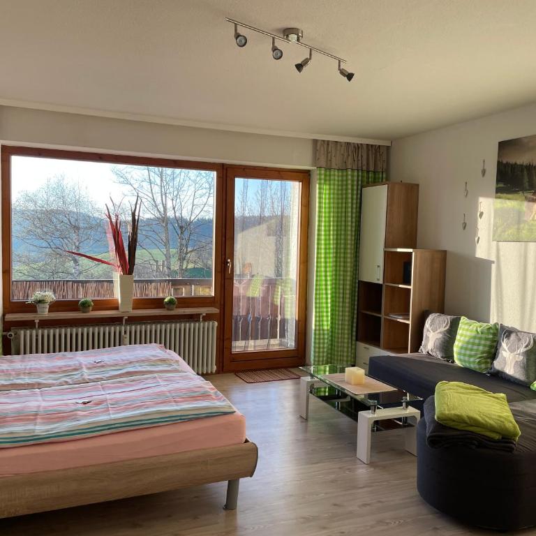 Fewo Ferienpark mit Swimmingpool und Aussicht 15 - Apartment mit Balkon - 9 - 1
