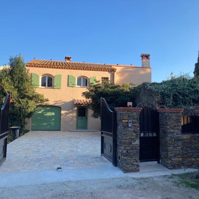 Villa de charme à 1 minute de la plage à pied - Villa - 23