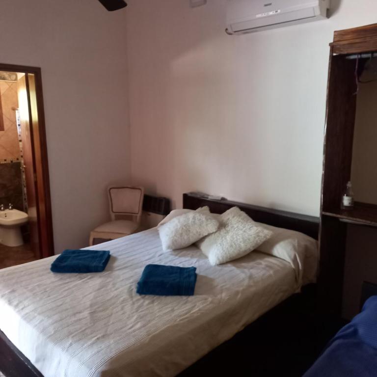 Alojamiento en casa quinta, habitación privada - Habitación Cuádruple con baño privado - 4