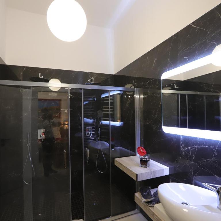 Mecla Suites - Suite con Balcone - 6