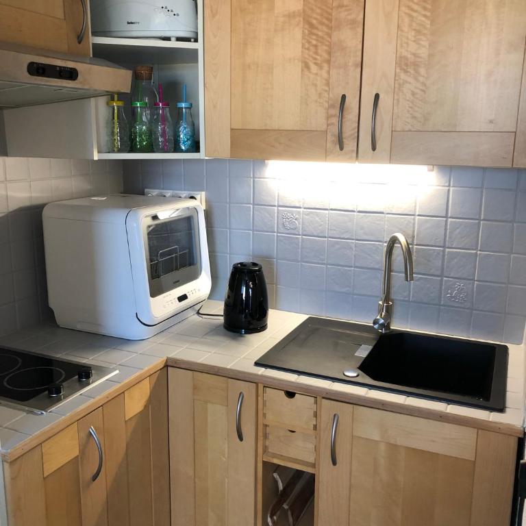 Appartement Climatisé avec Piscine & Mer Bleu Marine - Apartment mit 1 Schlafzimmer - 21