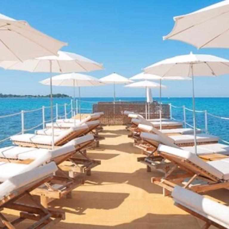 Luxurious Studio in Cannes 450m from sea with Terrace and Air Conditioning and private Parking - Appartement 1 Chambre - 54