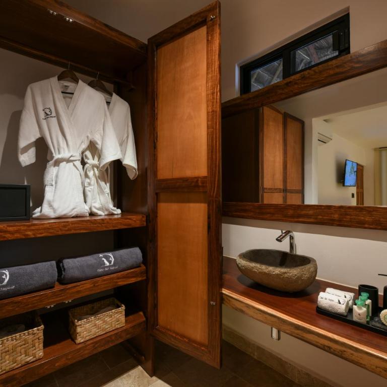 Casa del Jaguar Beach Hotel - Two-Bedroom Suite - 4
