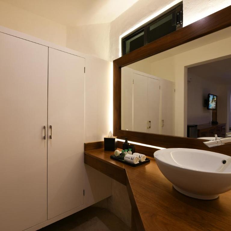 Casa del Jaguar Beach Hotel - Junior Suite - 4