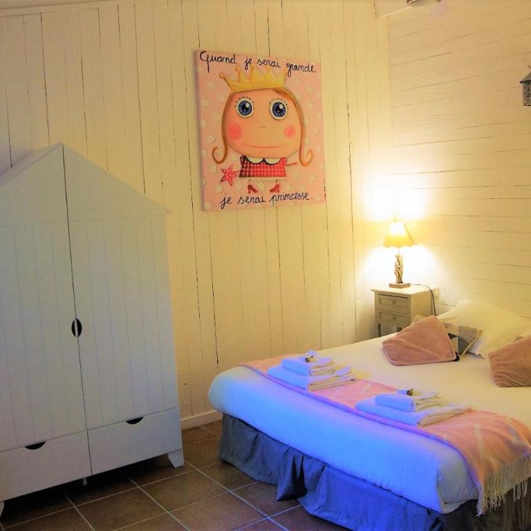 La Villa Carcassonne, Chambres d hôtes, B&B, face à la Cité Médiévale - Deluxe Double or Twin Room with Garden View - 2