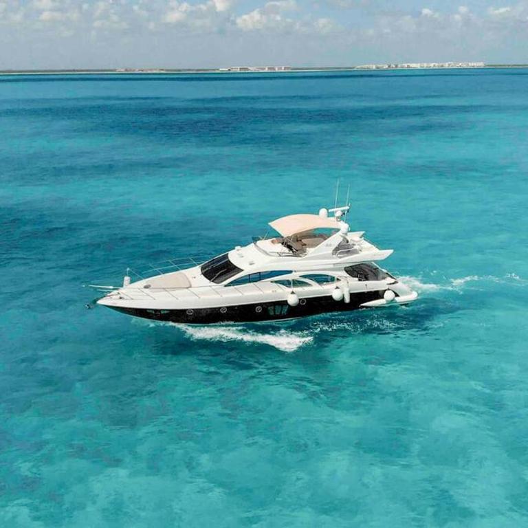 PH Ocean Front w/ Chef and yatch Rental - Three-Bedroom Apartment - 19