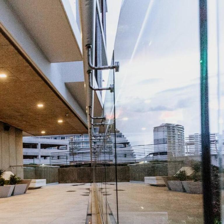 PH Ocean Front w/ Chef and yatch Rental - Three-Bedroom Apartment - 26