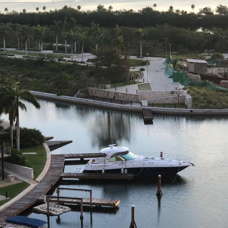 PH Ocean Front w/ Chef and yatch Rental - Three-Bedroom Apartment - 29