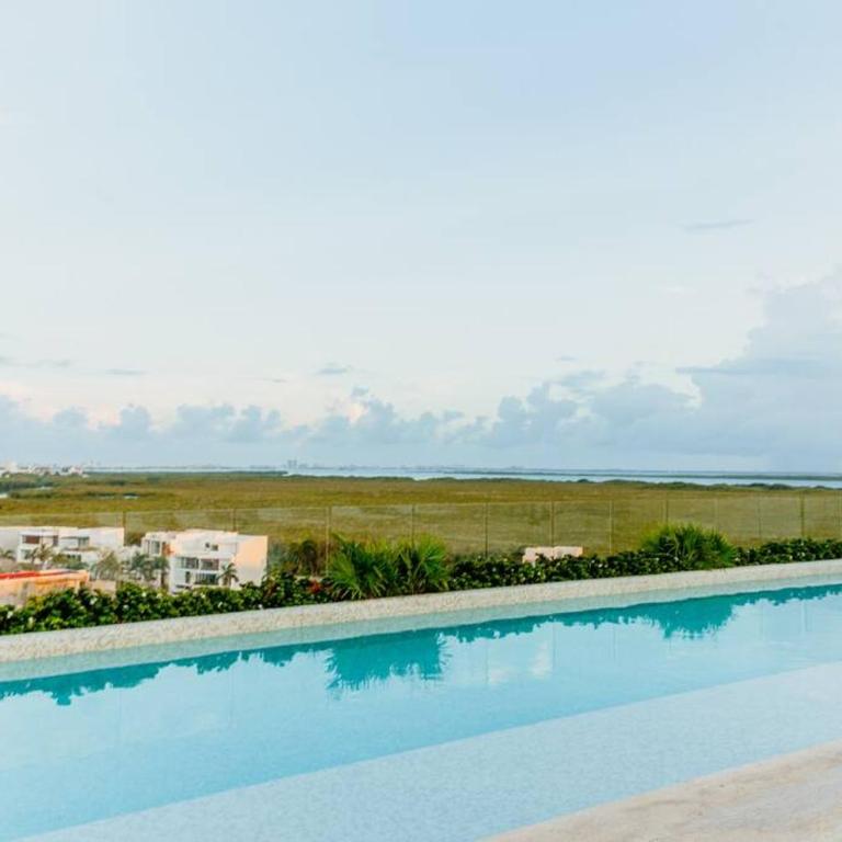 PH Ocean Front w/ Chef and yatch Rental - Three-Bedroom Apartment - 61