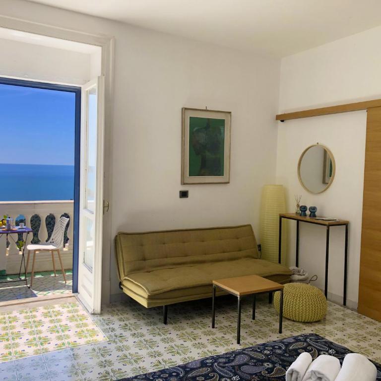 Casa Flora - Camera Matrimoniale Deluxe con Balcone e Vista Mare - 2