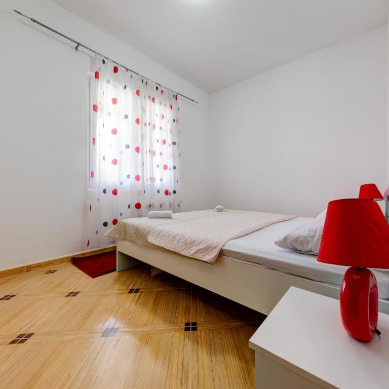 Apartments Casa Bella - One-Bedroom Apartment - 4