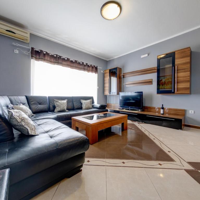 Apartments Casa Bella - One-Bedroom Apartment - 2