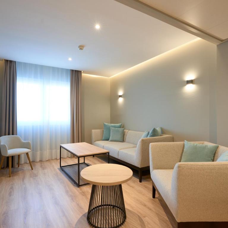 Monte Triana - Suite Junior - 8