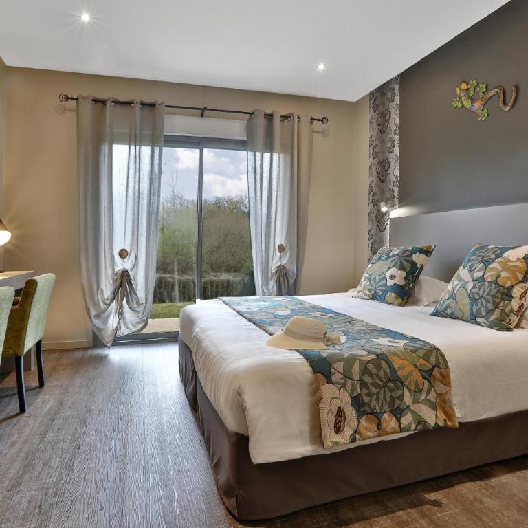 Hotel Le Mas de Castel - Piscine chauffee - Chambre Double Premium avec Terrasse Privée - 6