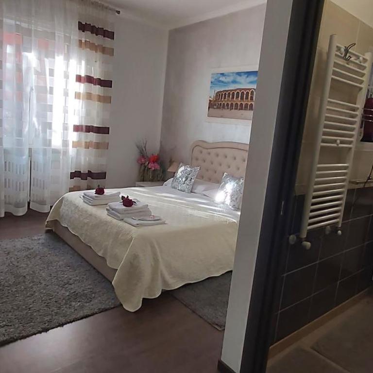Appartamento Natalia Verona - Camera Matrimoniale con Bagno Privato - 20