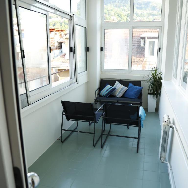 Blue and Rose Cozy - Quiet in the Best Location - Self Check-in - 5th Floor with Elevator - Apartment with Balcony - 18