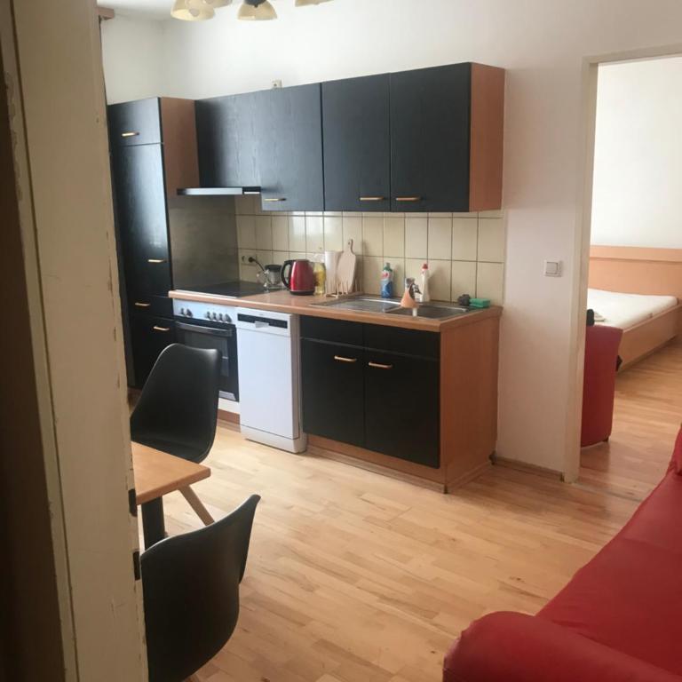 Apartmany Lend - Apartment mit Dusche - 1