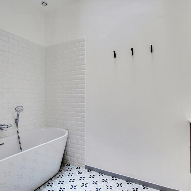 Chic Apartment -2BR-6P- Oberkampf-République - Apartamento de 2 dormitorios - 10