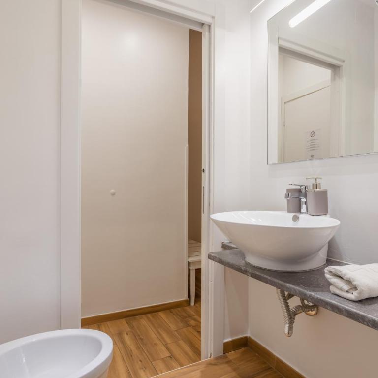 Palermo Bella Rooms - Double Room with Private Bathroom - 22