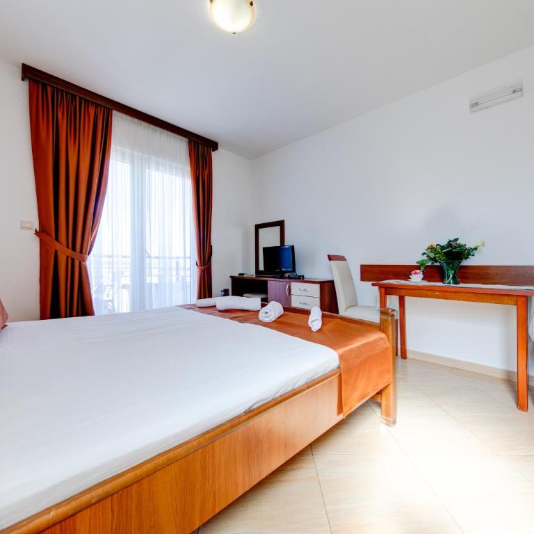 Petrovac Holiday Apartments - Studio with Sea View - 3