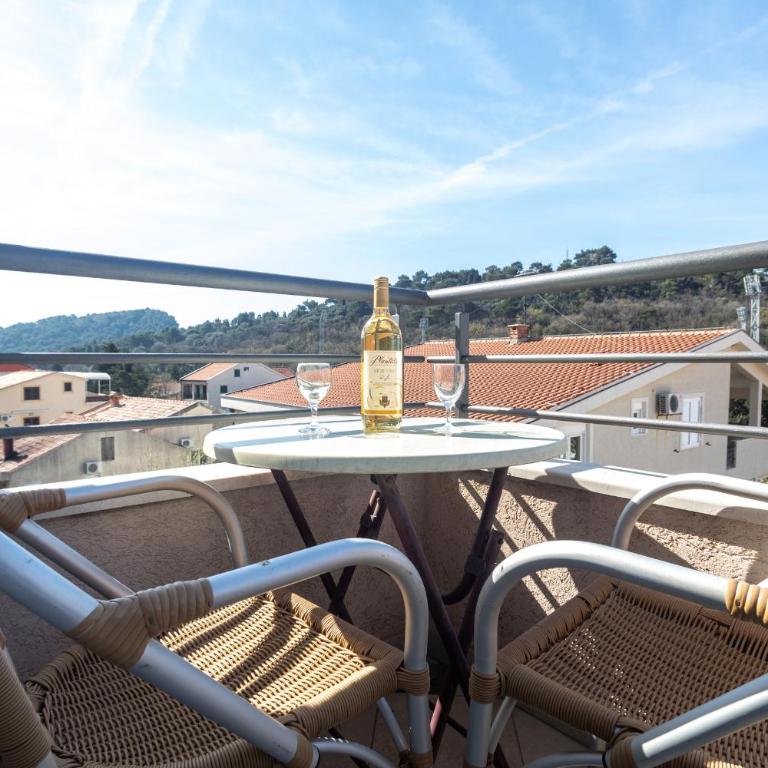 Petrovac Holiday Apartments - Studio with Sea View - 5