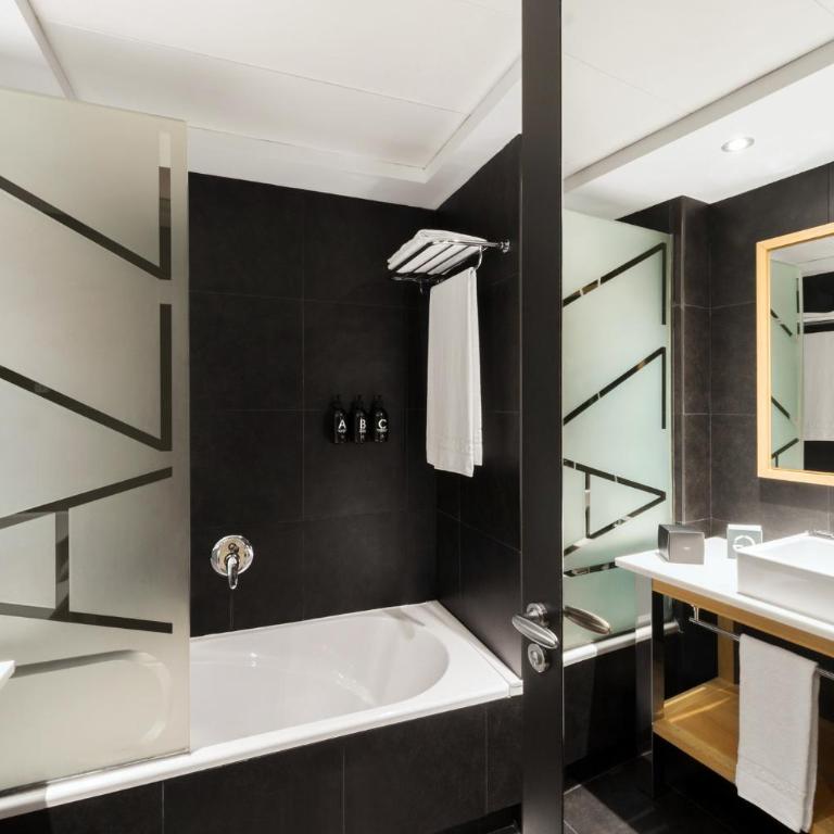 Hotel Jazz - Superior Double Room - 3