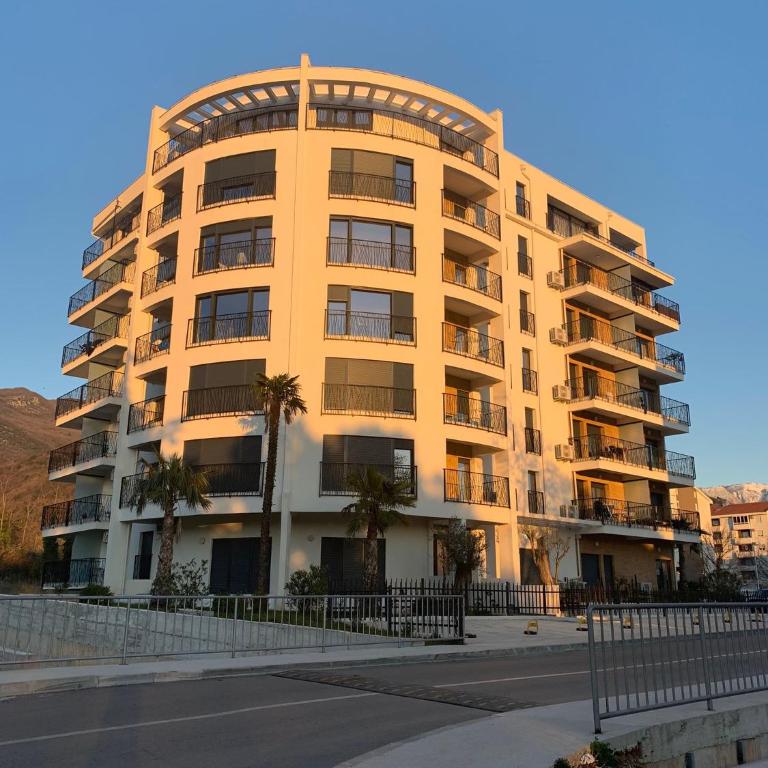 Cozy one bedroom apartment in Tivat - One-Bedroom Apartment - 1