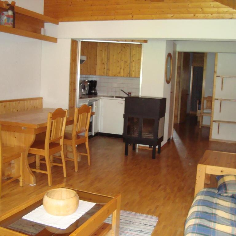 Résidence Tarcianne - Two-Bedroom Apartment / B 11 - 2