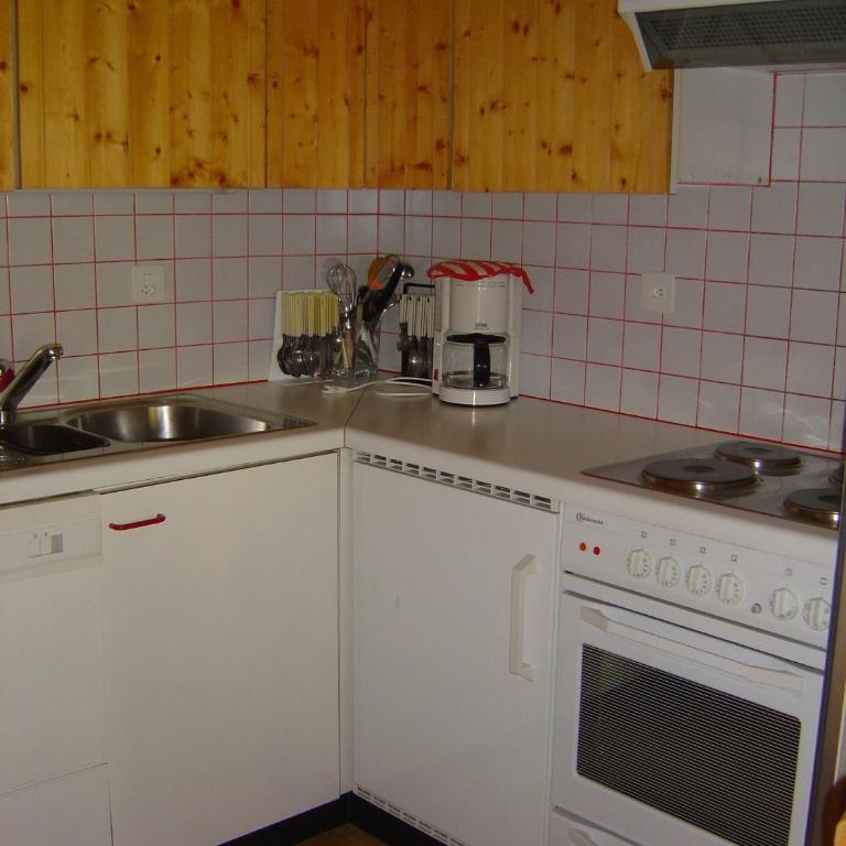 Résidence Tarcianne - Two-Bedroom Apartment / B 12 - 8