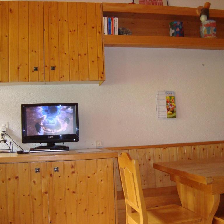 Résidence Tarcianne - Two-Bedroom Apartment / B 11 - 12