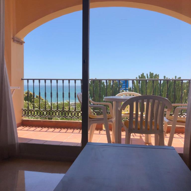 Fantástico Apartamento con vistas al mar zona Club la Costa Castillo Fuengirola - Apartamento de 1 dormitorio - 8