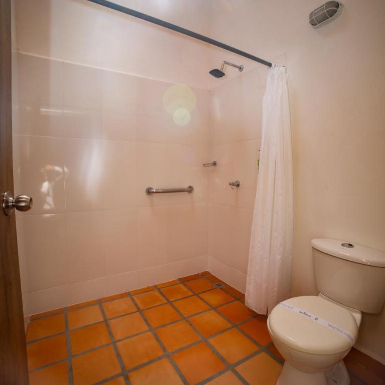 Los Colores Ecoparque - Deluxe Quadruple Room - 1