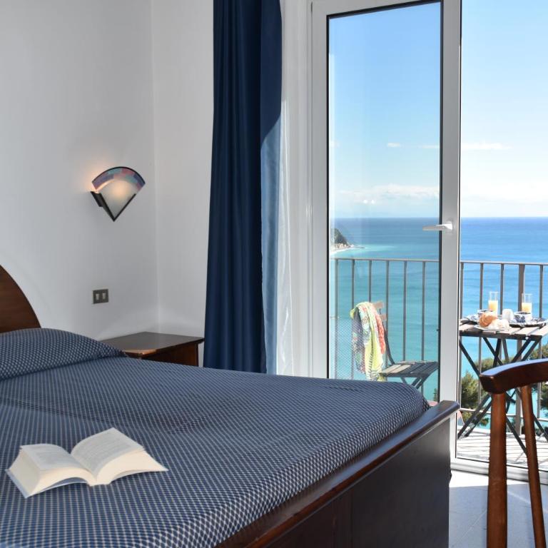 Hotel La Gioiosa - Camera Matrimoniale con Vista Mare - 8