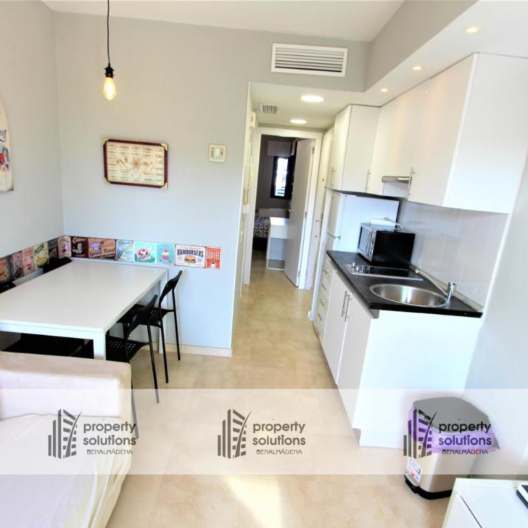 Los Patos II Apartamentos - A 300 m de playa - Piscina - PARKING GRATIS - EXCELENTE CONEXION WIFI - One-Bedroom Apartment - 2