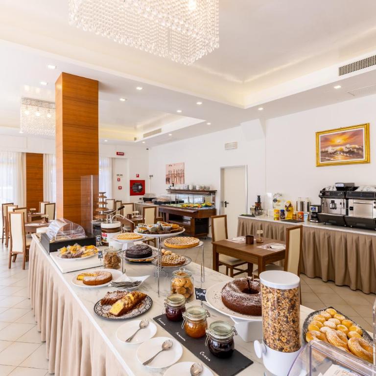 Hotel Edelweiss Riccione - Camera Matrimoniale Economy - 3