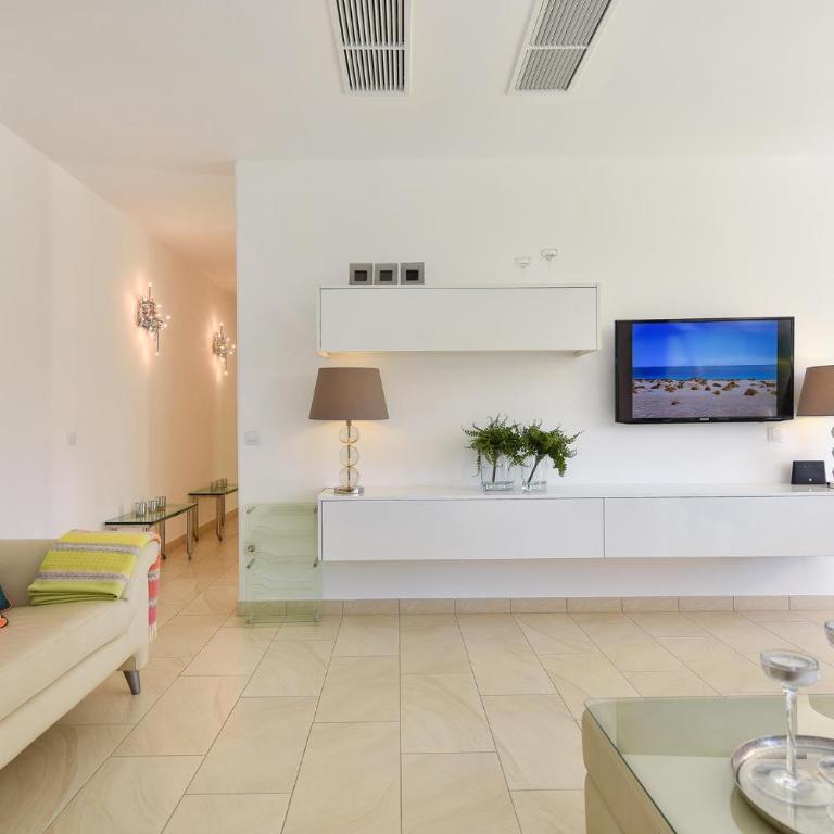 Bungalow Sun Club EM259A by VillaGranCanaria - One-Bedroom Apartment - 11
