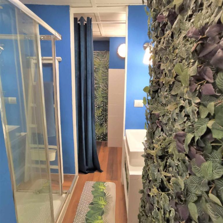 Jungle Fever - Two-Bedroom Apartment - 10