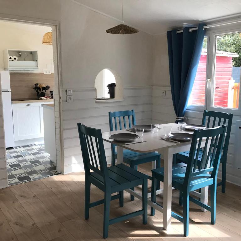 La ptite maison de Royan pour 4 personnes avec jardin - Casa con 1 dormitorio - 2