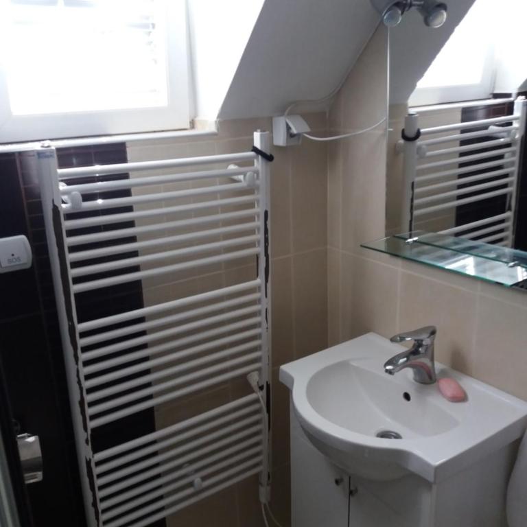 Ema A2 Kraljevi Čardaci - Two-Bedroom Apartment - 24