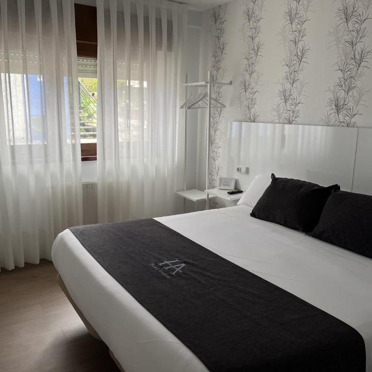 Hotel Avelina - Habitación Doble con cama supletoria - 5