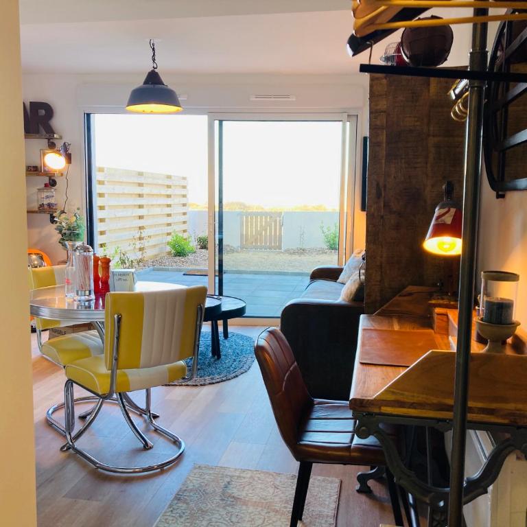 Studio neuf déco vintage face mer,terrasse ,jardin,wifi,parking sous-sol privé - One-Bedroom Apartment - 18