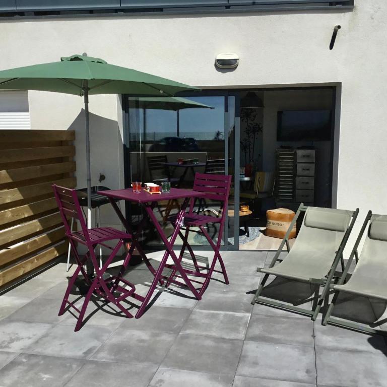 Studio neuf déco vintage face mer,terrasse ,jardin,wifi,parking sous-sol privé - One-Bedroom Apartment - 16