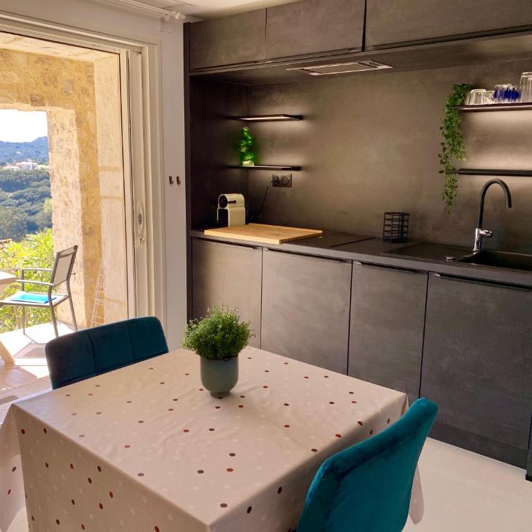 Villa Grand Baie - Studio "Bougainvillier" with Sea View - 7