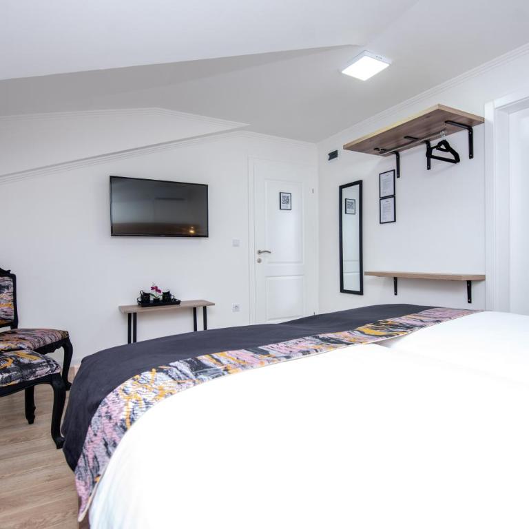 Guesthouse Bebek - Dvokrevetna Soba sa Bračnim Krevetom/Zasebnim Krevetima - 3