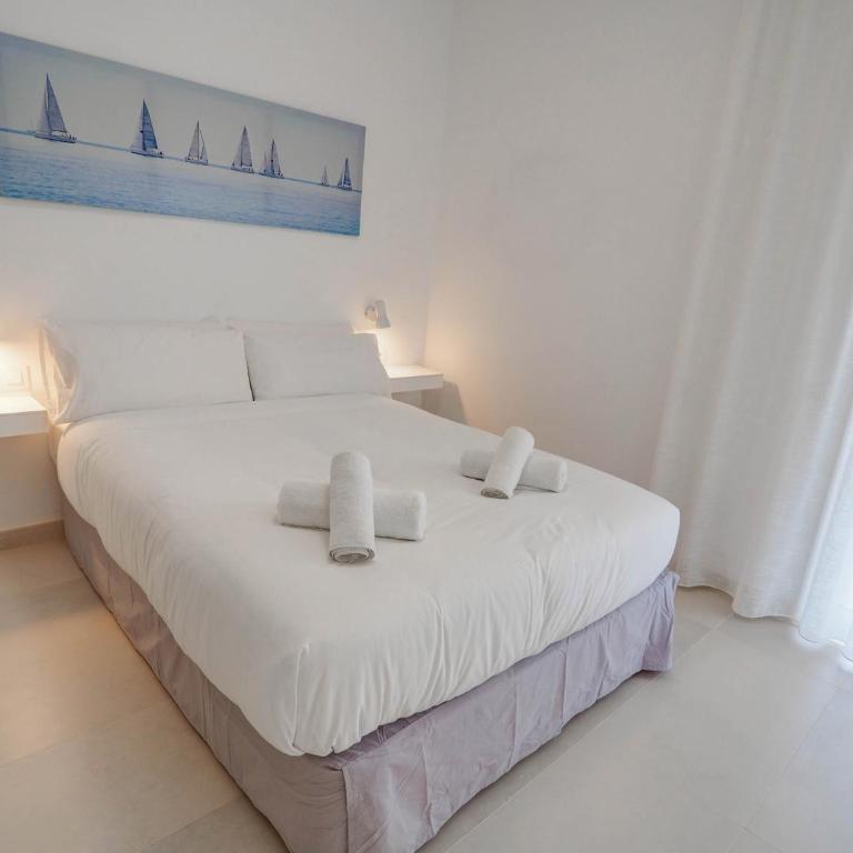 Sitges with pool near beach by Hello Homes Sitges - Apartamento de 2 dormitorios - 40