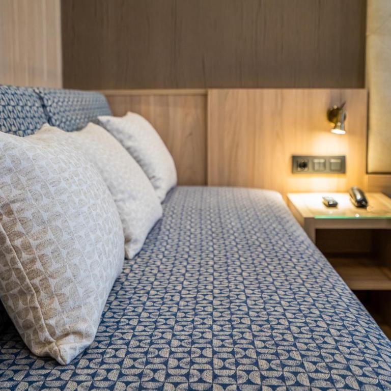 Hotel Rialto - Double or Twin Room with Extra Bed - 2
